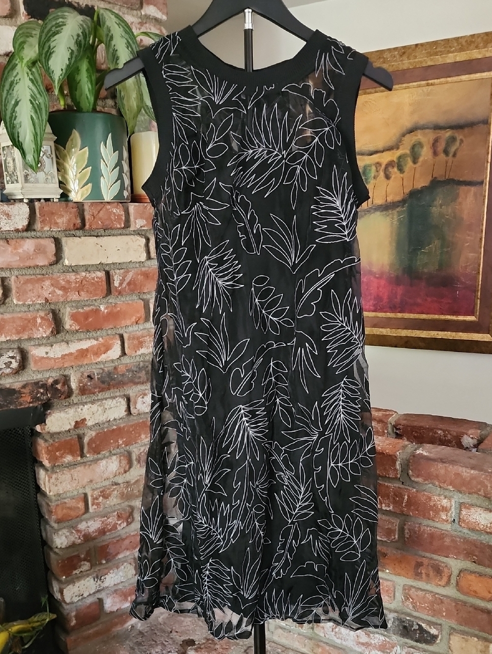 Mix It By Heidi Weisel Black Leaf-Embroidered Sleeveless Midi Dress